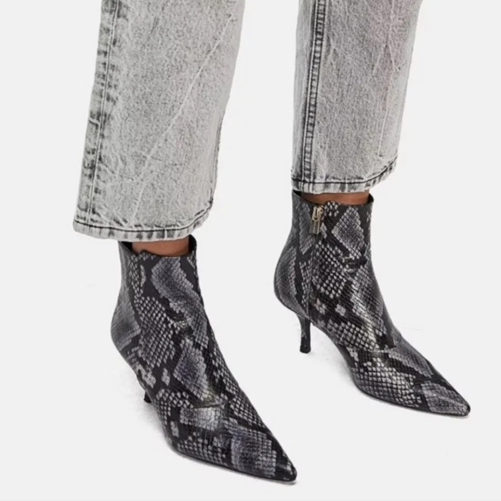 New Anine Bing Ava Boot Cloudy Blue Python